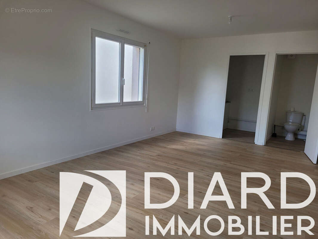 Appartement à DOMAGNE