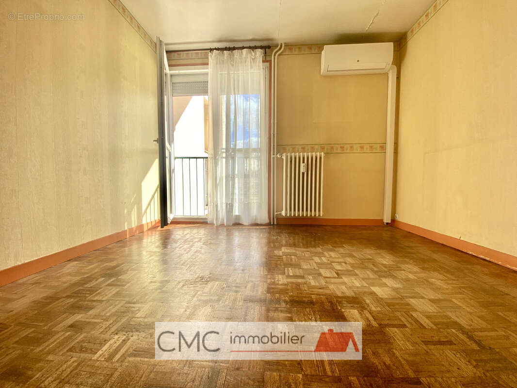 Appartement 48 m² à Luce  - photo 3