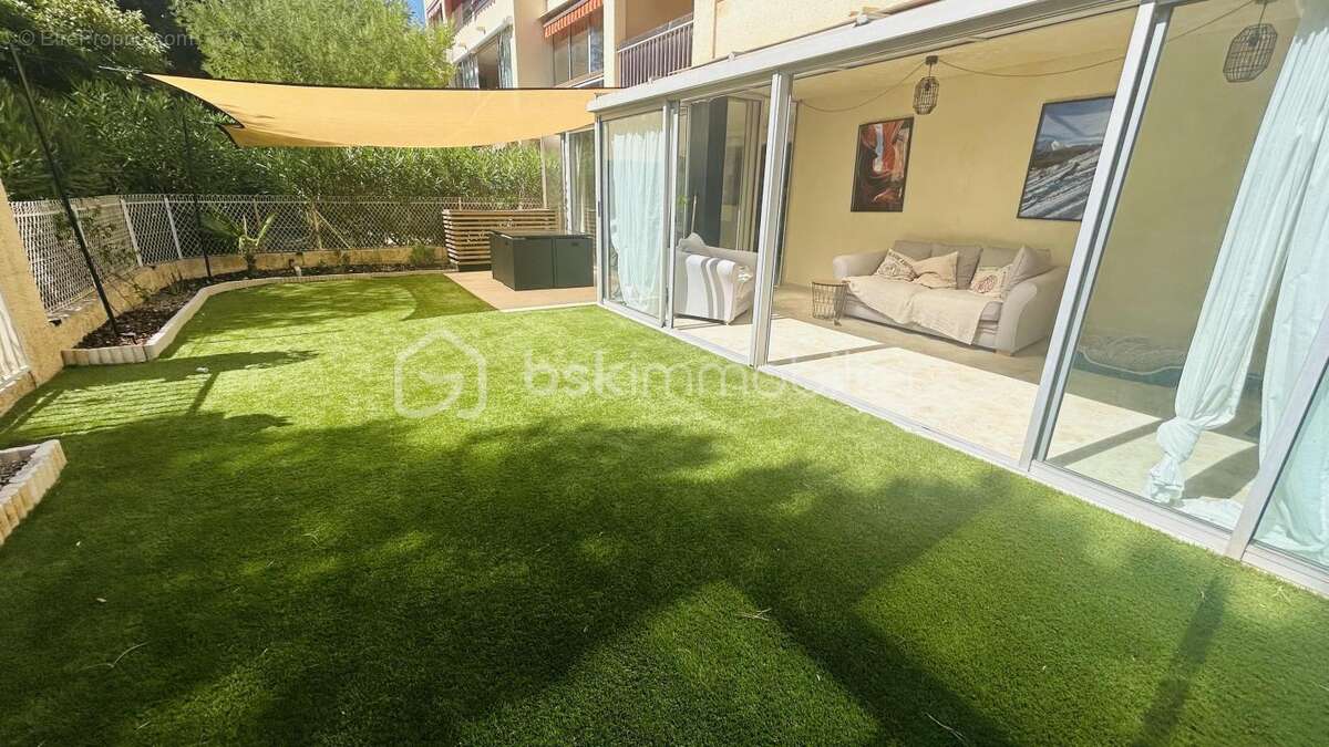 Appartement à SANARY-SUR-MER