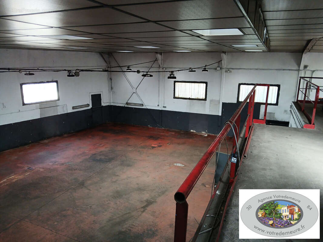 Commerce à SALINDRES