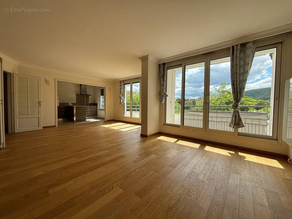 Appartement à DIVONNE-LES-BAINS