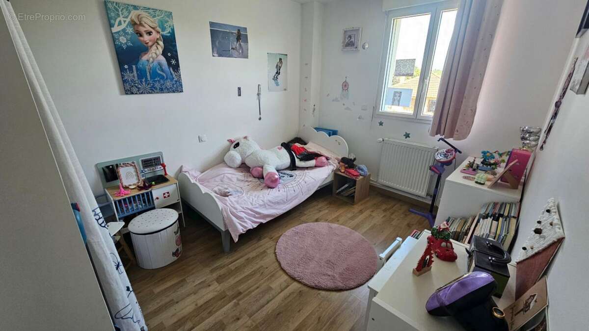 Maison à HOUDAN