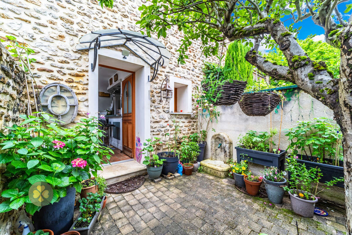 Appartement à MONTFORT-L'AMAURY