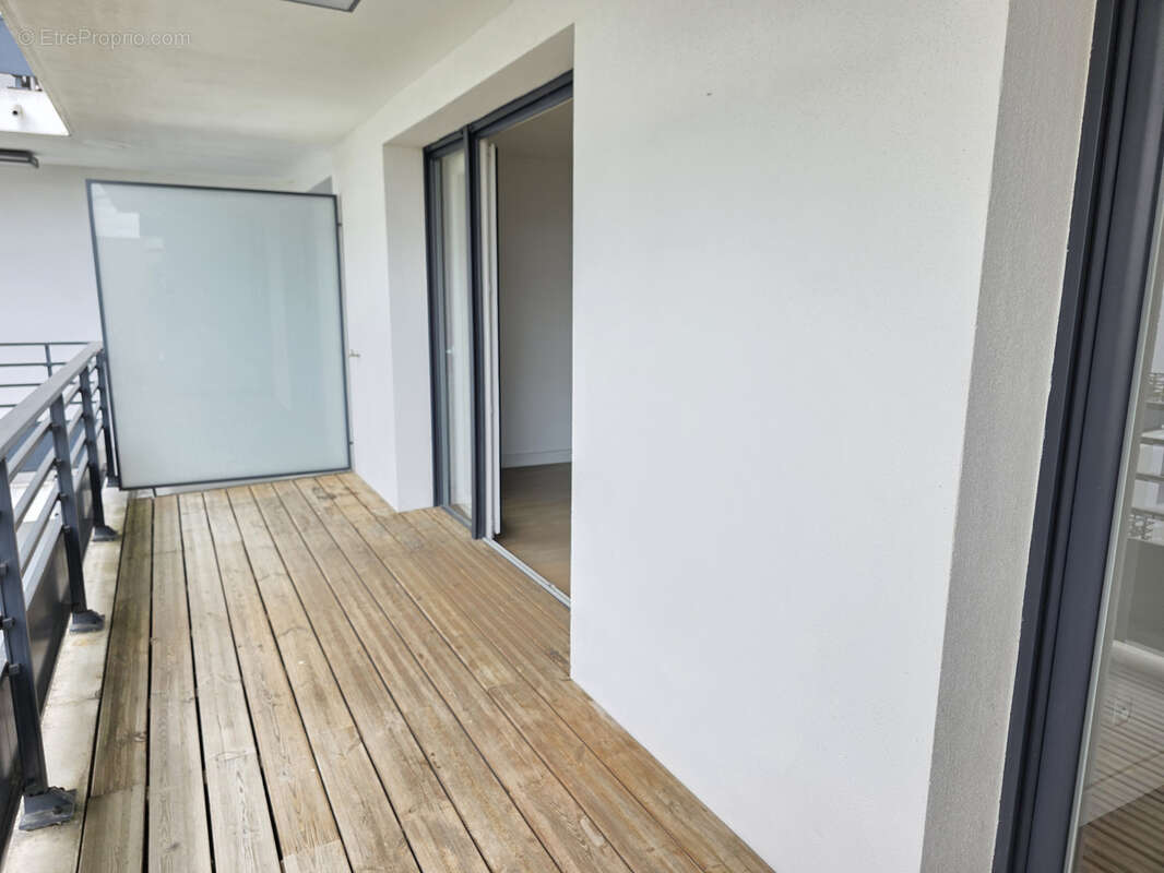 Talence forum t3 terrasse parking s.sol - photo 15