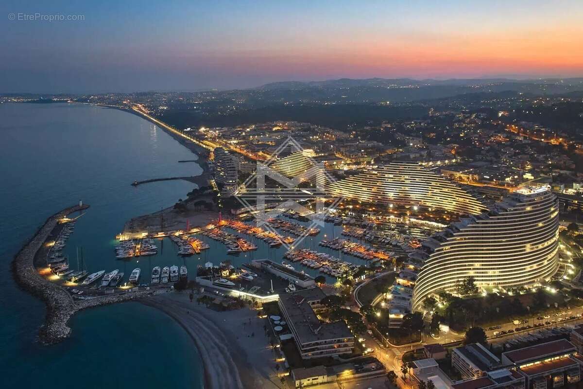 Appartement à VILLENEUVE-LOUBET