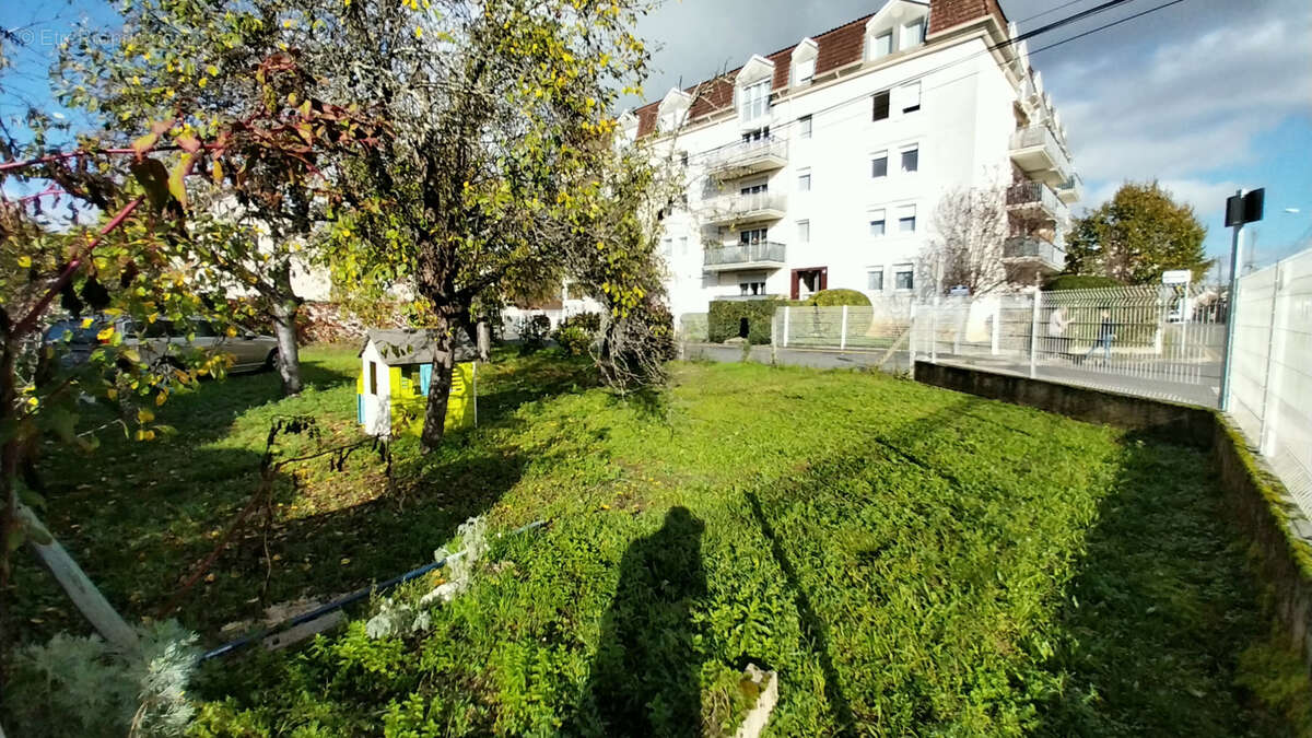 Périgueux Quartier Barnabé Terrain plat à bâtir 300 m2 - photo 6