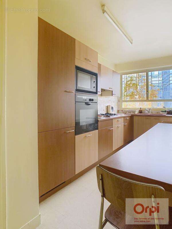 Appartement à ISSY-LES-MOULINEAUX