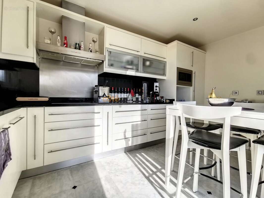 Maison à SAINT-MAUR-DES-FOSSES