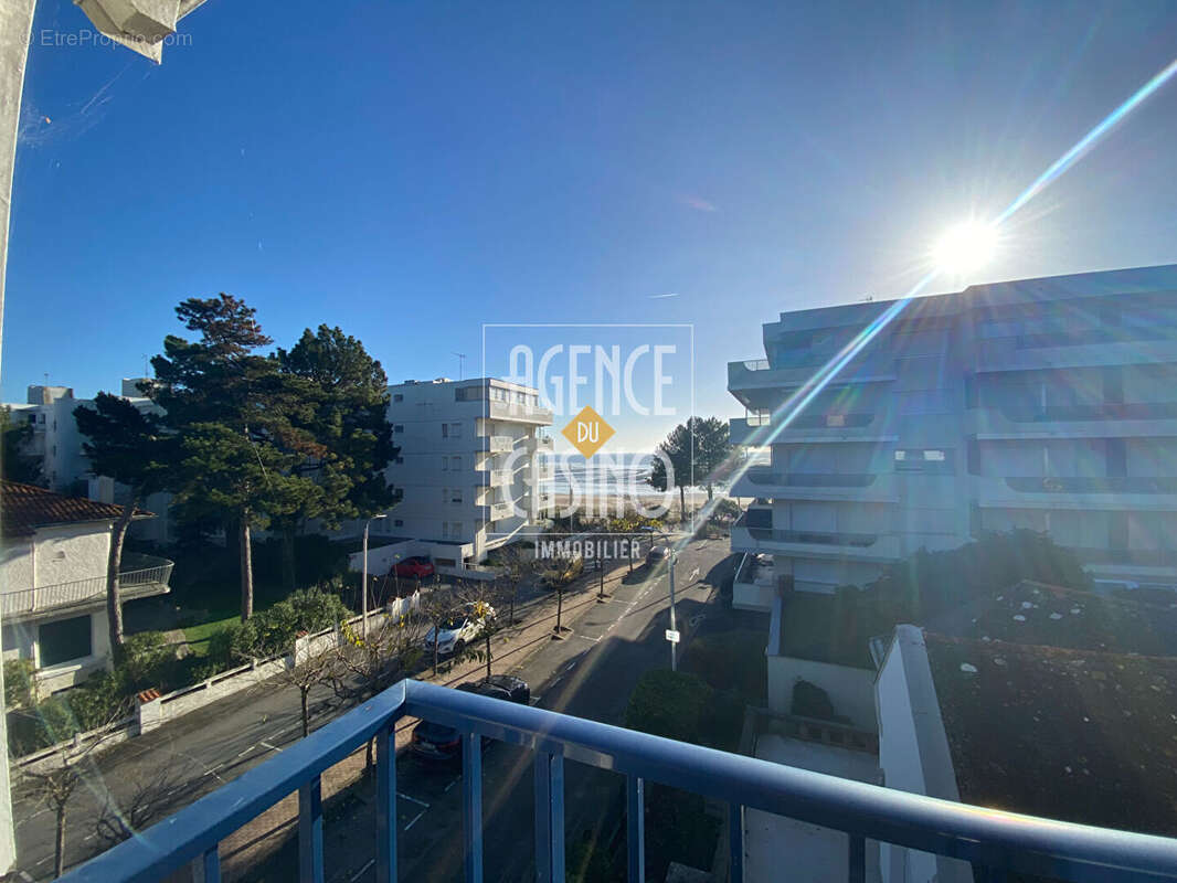 Appartement La Baule Escoublac 4 pièce(s) 66.61 m2 - photo 2