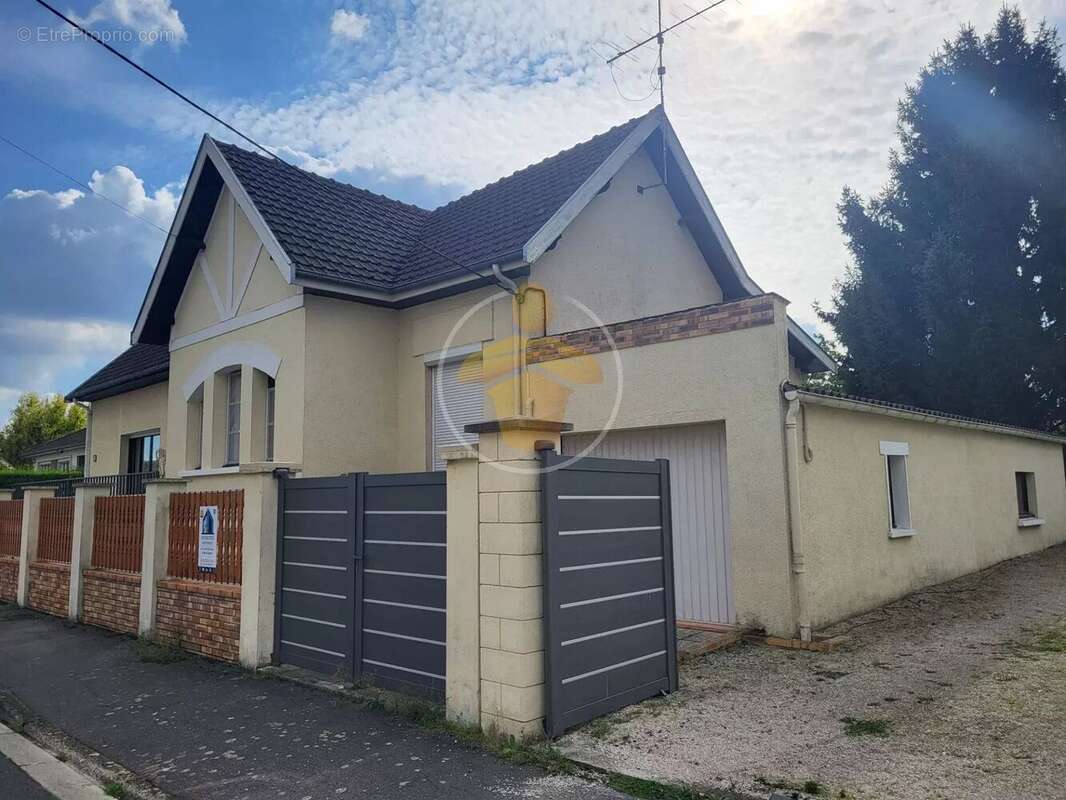 Maison à CHAUNY