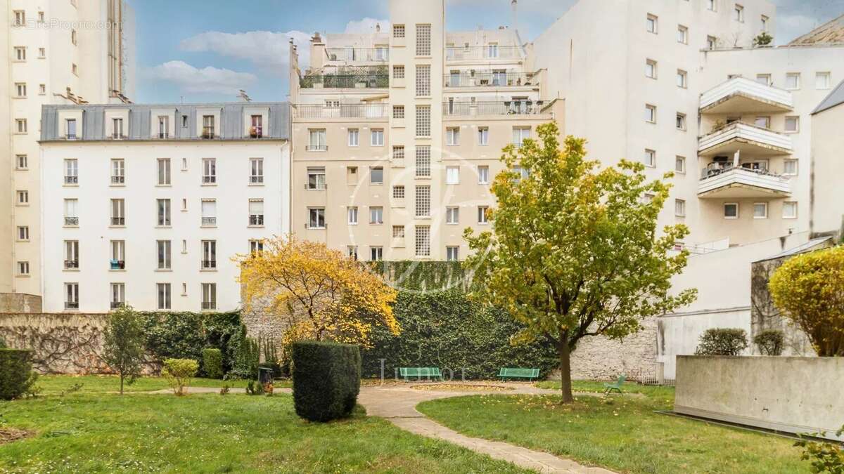 Appartement à PARIS-19E