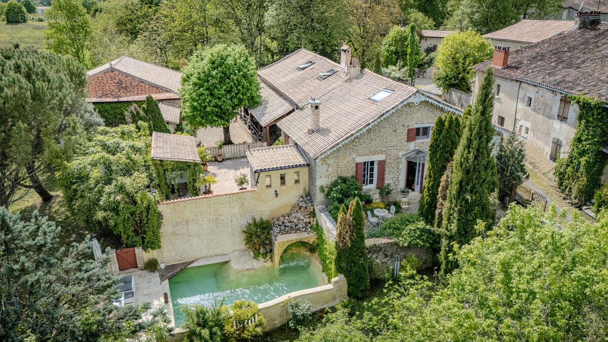 Maison à DOUZILLAC