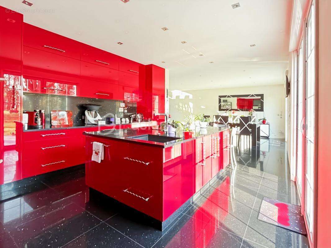 Splendide maison contemporaine 7 pièces - avec vue sur le Golf d'Ormesson - photo 4