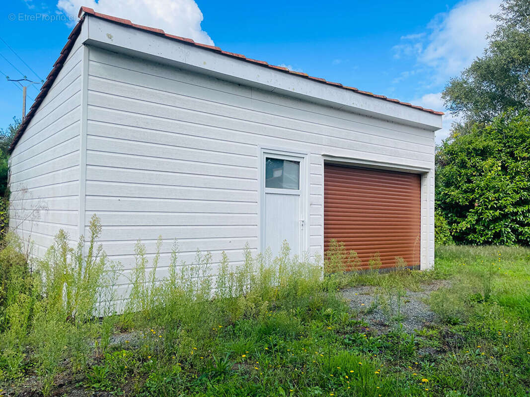 Maison à COMMEQUIERS