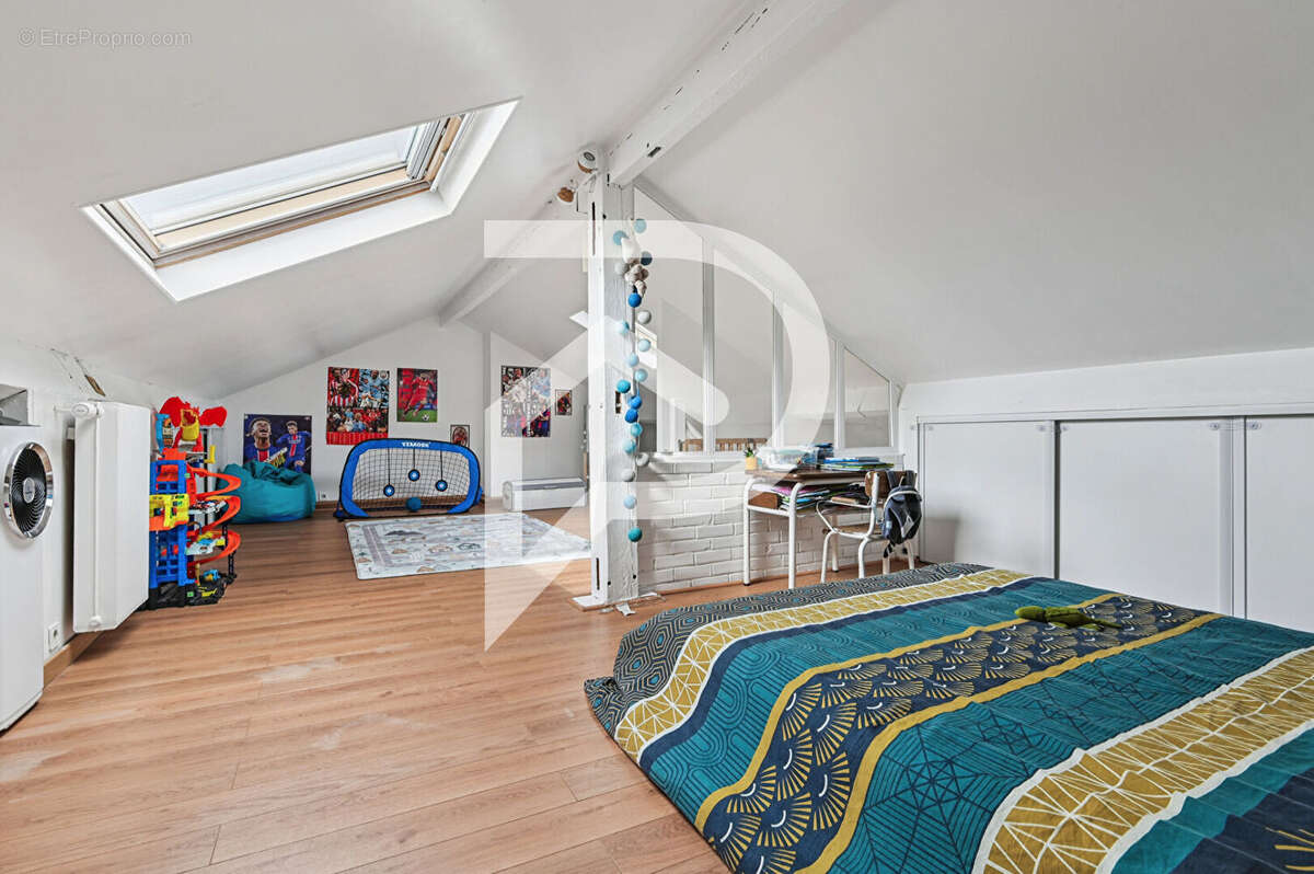 Appartement à COLOMBES