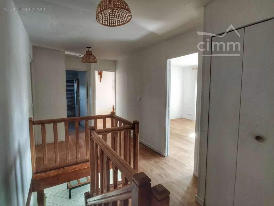 Appartement à DENEE