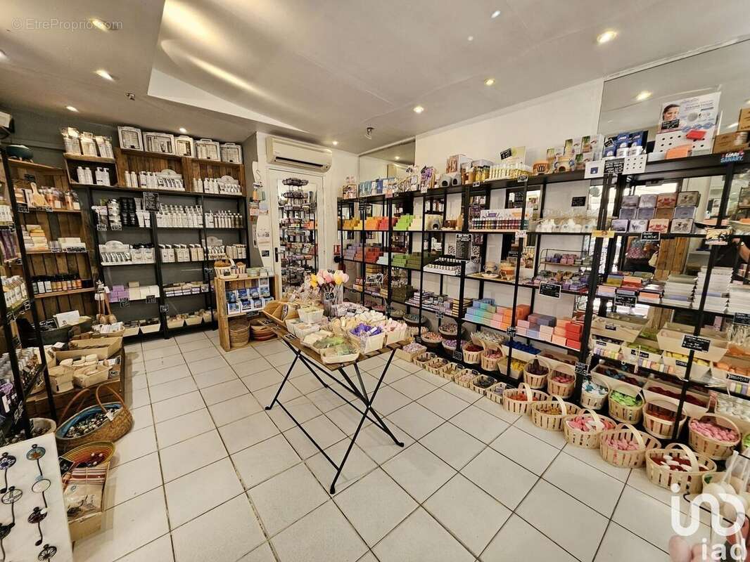 Photo 8 - Commerce à SANARY-SUR-MER