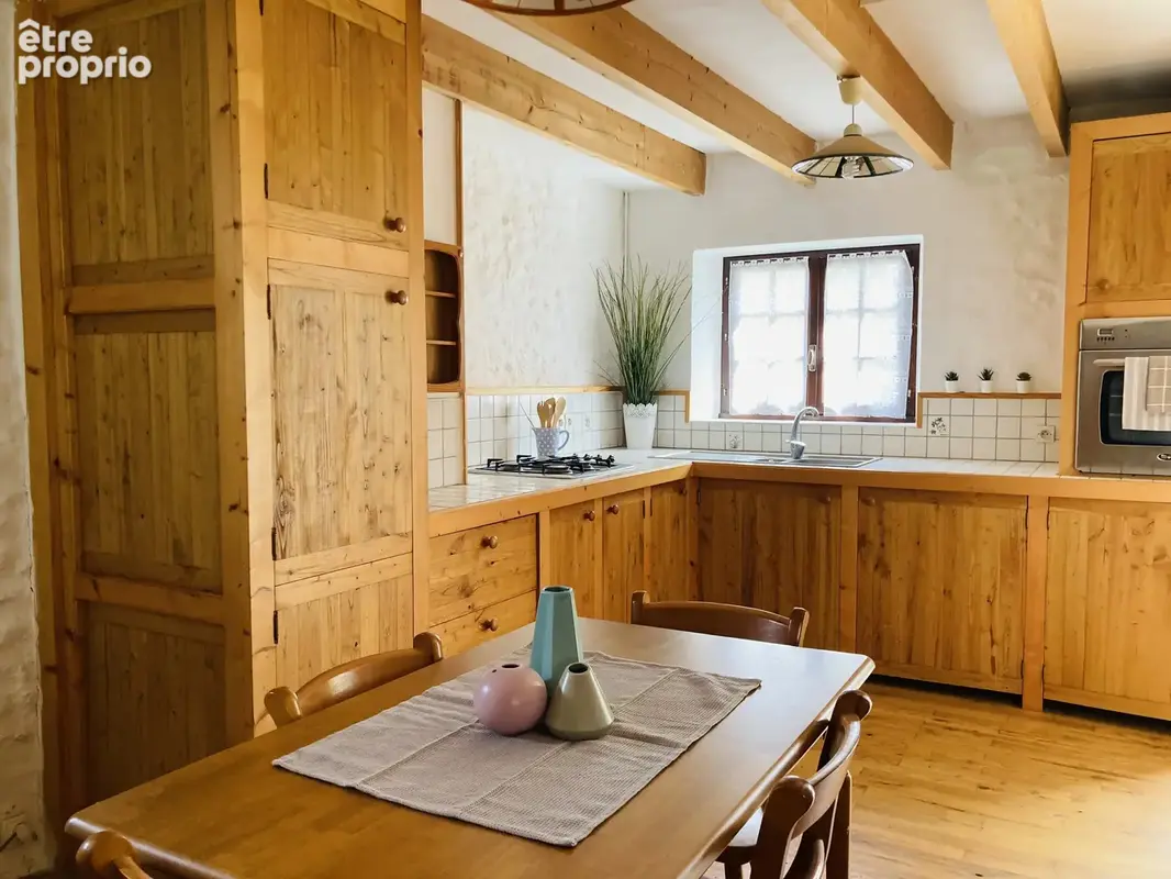 Charmante Maison Individuelle en Pierre avec 3 Chambres et Jardin - photo 4