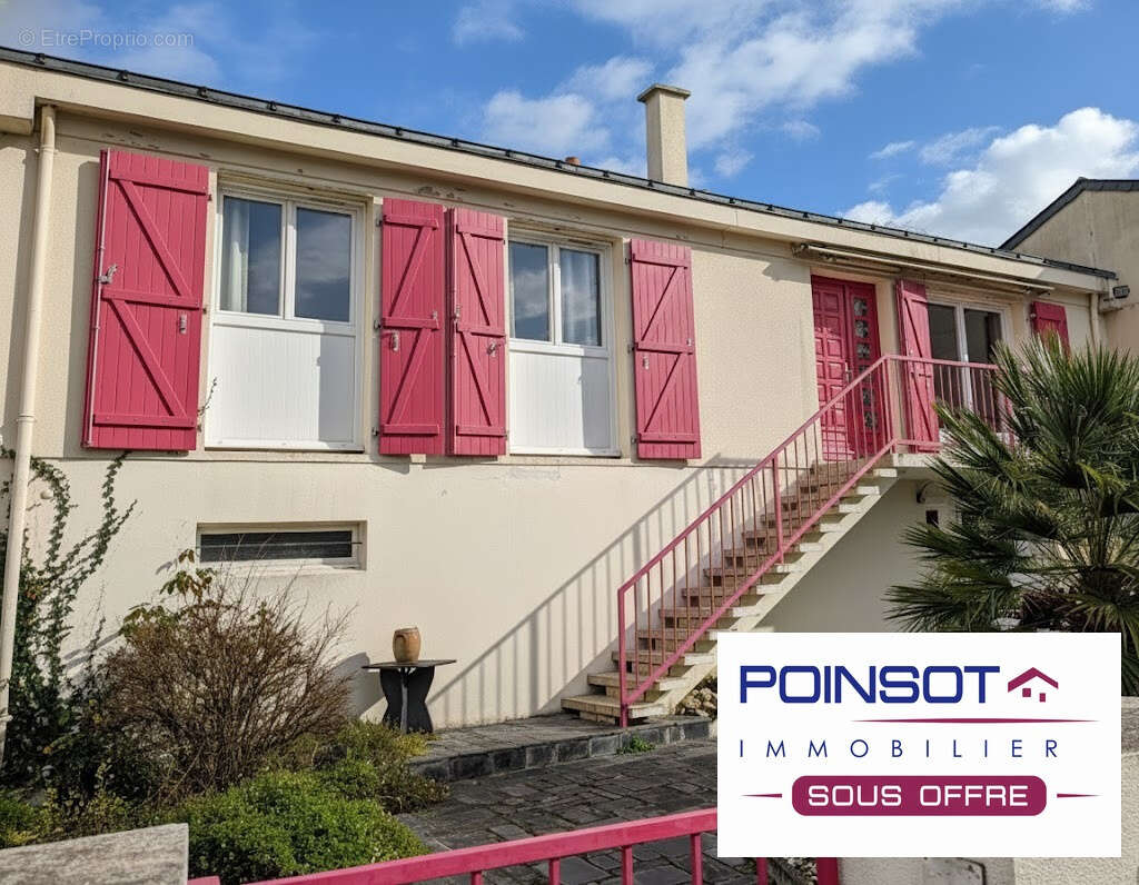 Maison à LES PONTS-DE-CE