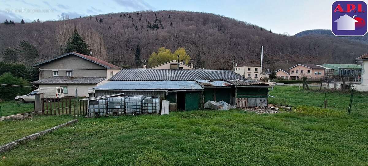 Maison à MONTFERRIER