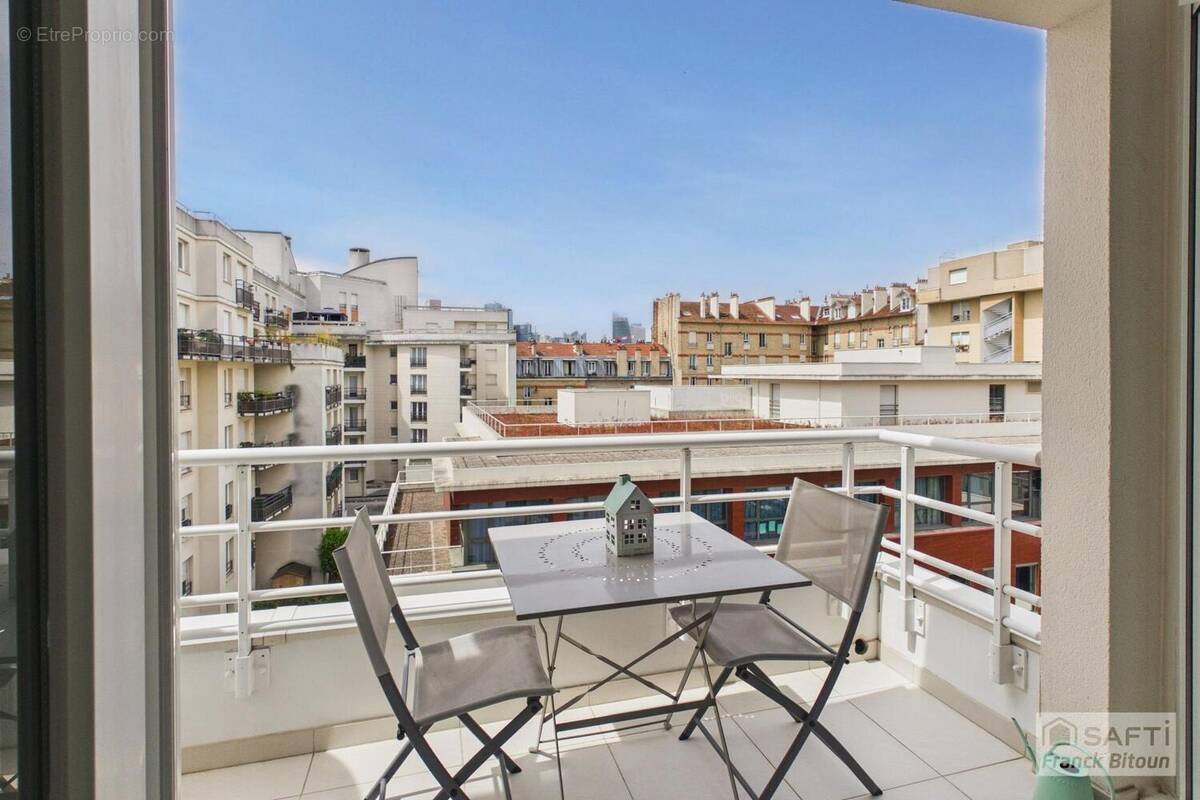 Photo 1 - Appartement à COURBEVOIE