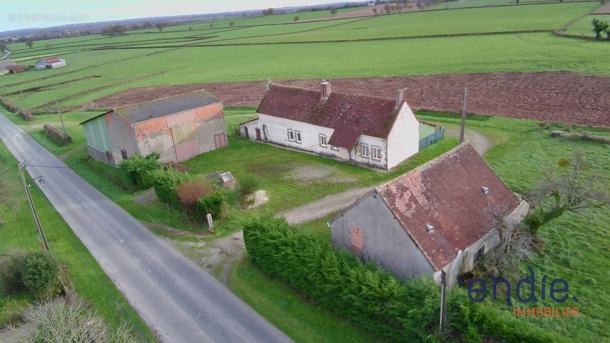 Maison à COULEUVRE