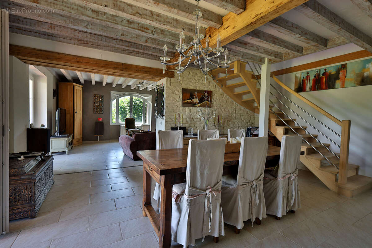 Maison à OYTIER-SAINT-OBLAS
