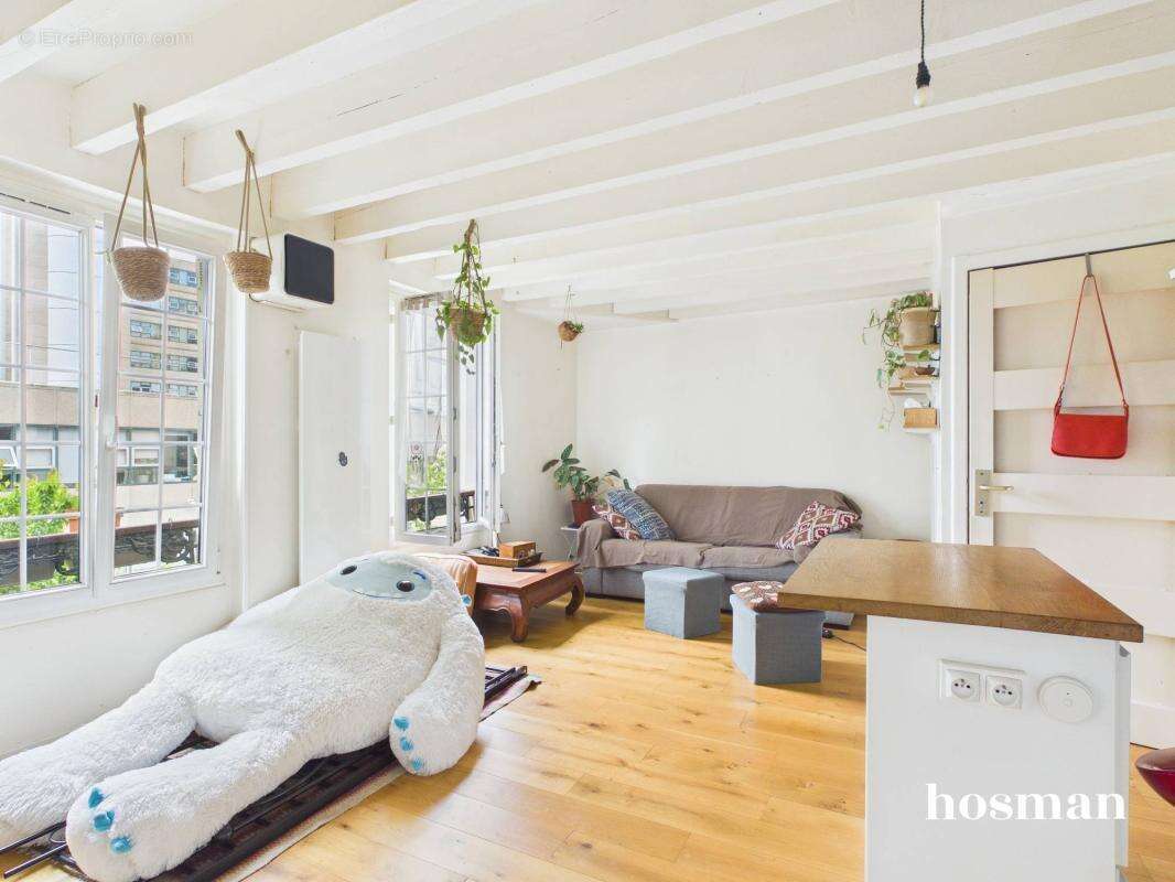 Appartement à PARIS-19E