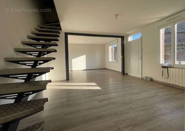 Maison 95 m² à Roiglise  - photo 2