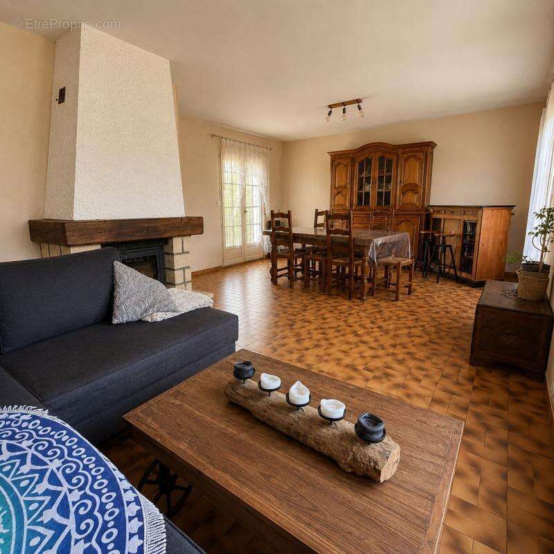Pavillon plain pied 4p 3 chambres avec sous-sol total À Vendre - photo 3