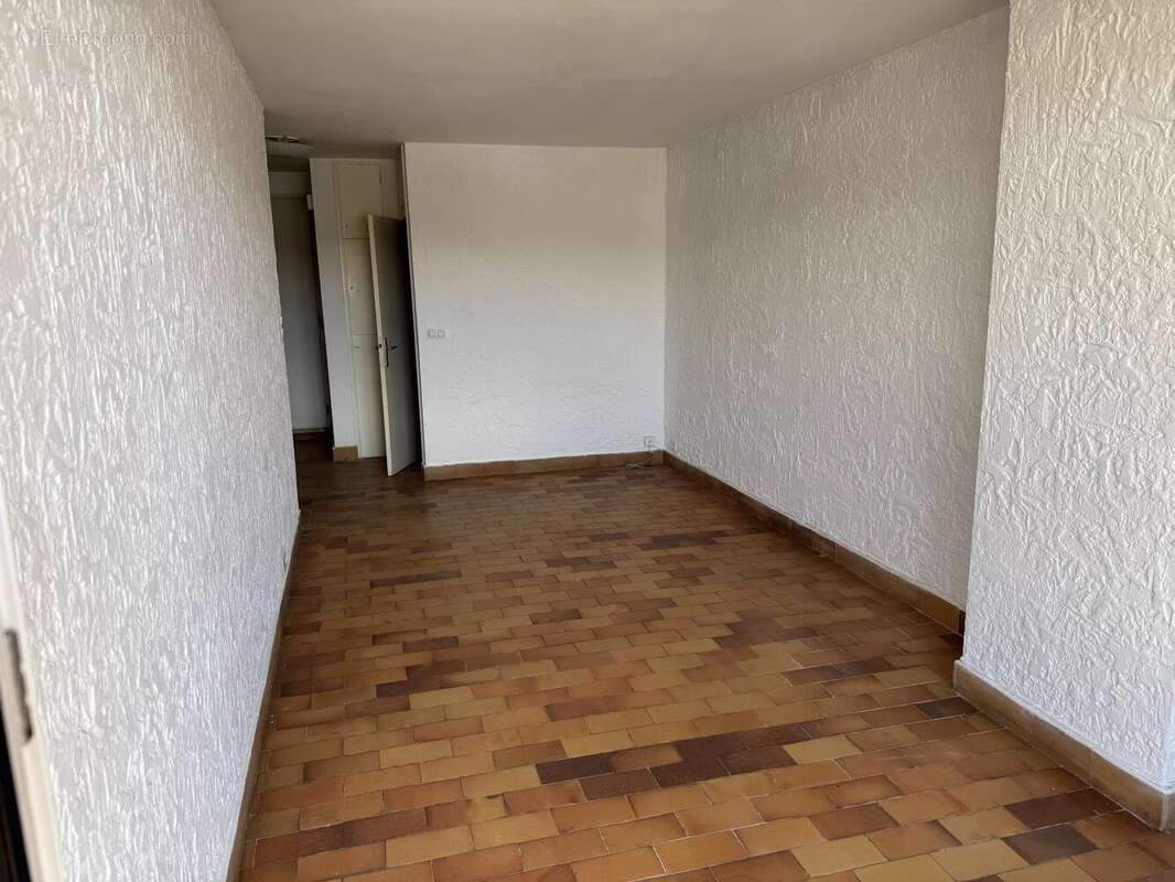 Appartement à COGOLIN