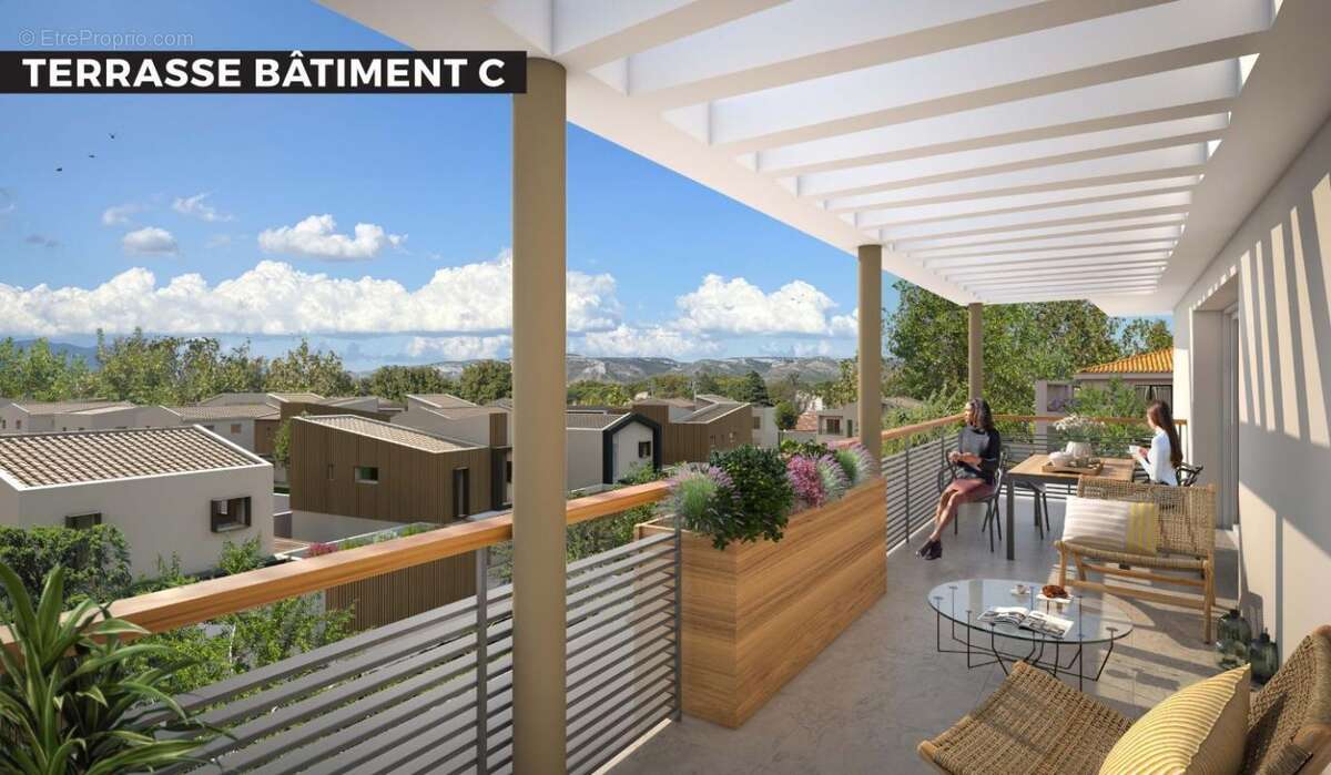 Appartement à SENAS