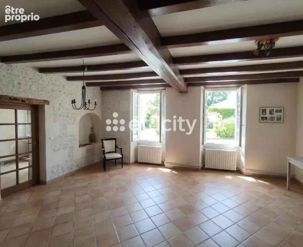Maison 6 pièces 180 m² à vendre à Jarnac-Champagne (17520) - photo 3