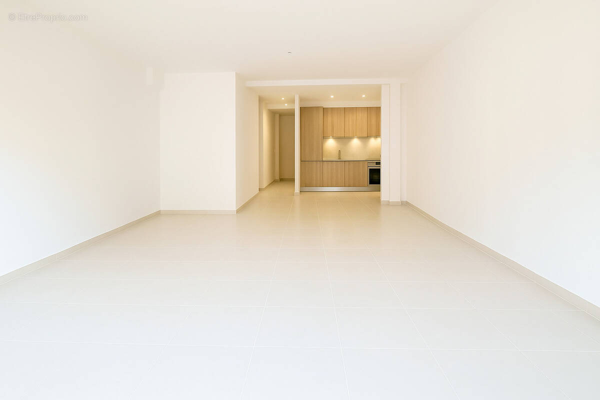 Appartement à MOUANS-SARTOUX