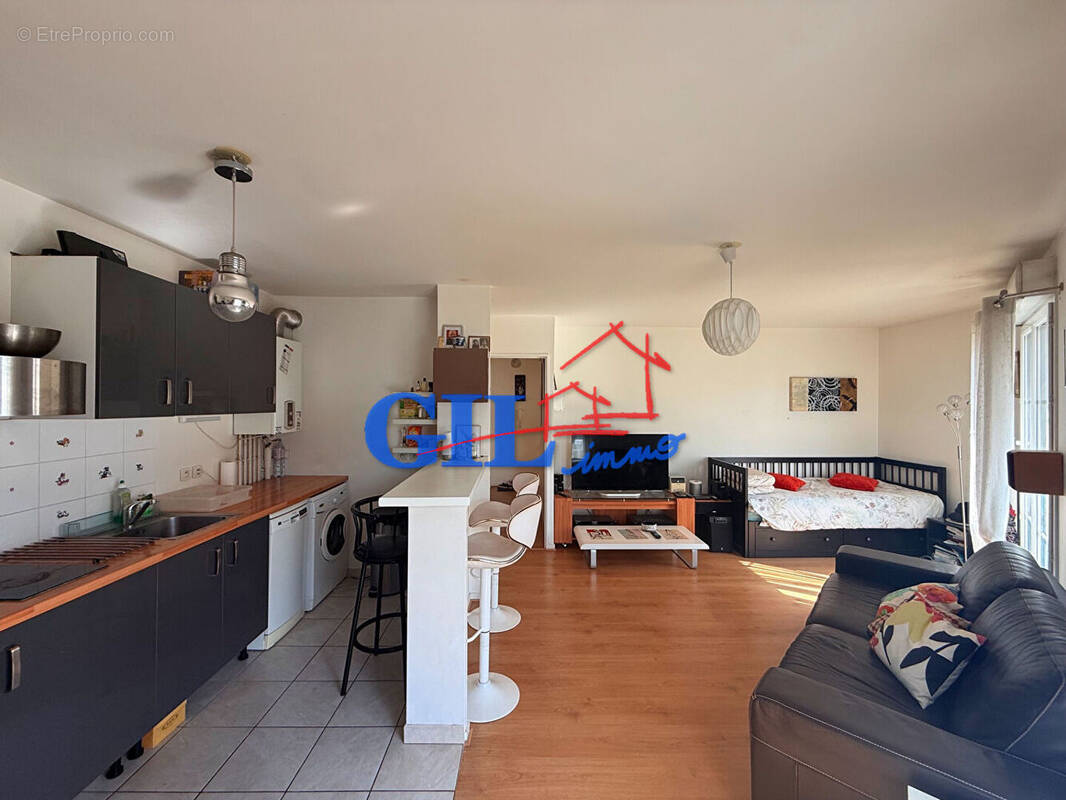 Appartement à SAVIGNY-LE-TEMPLE
