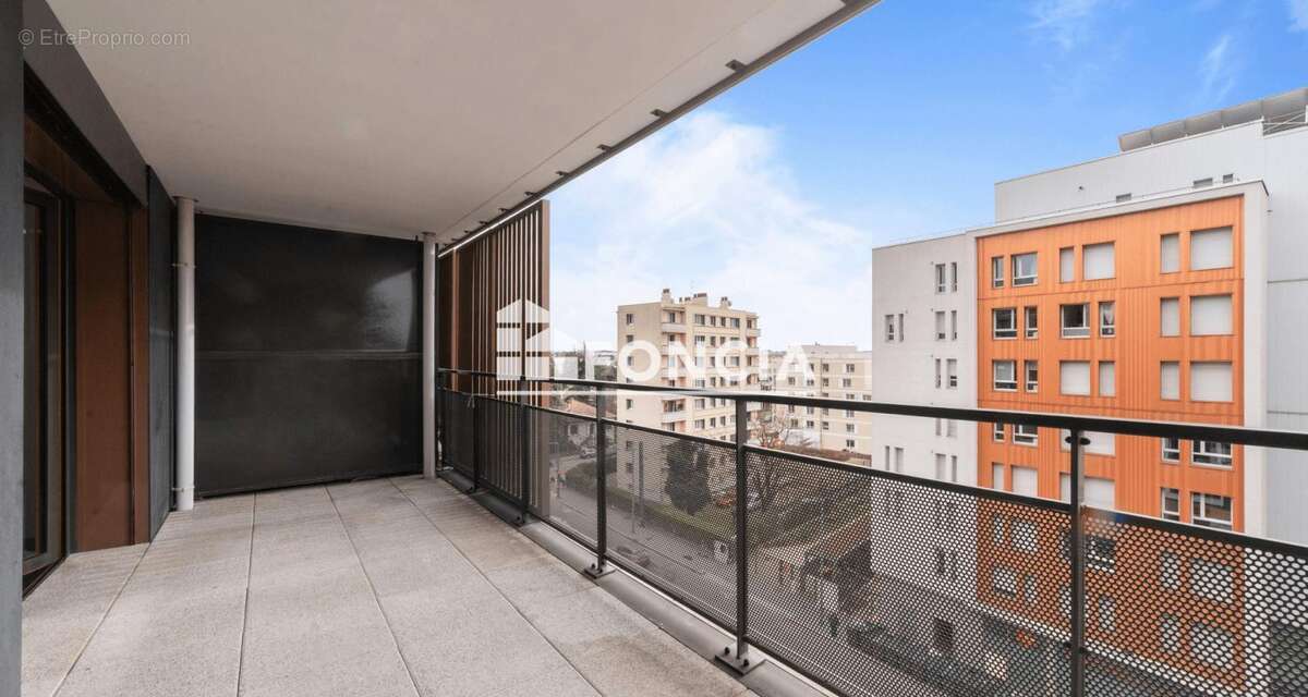 Appartement à LYON-8E