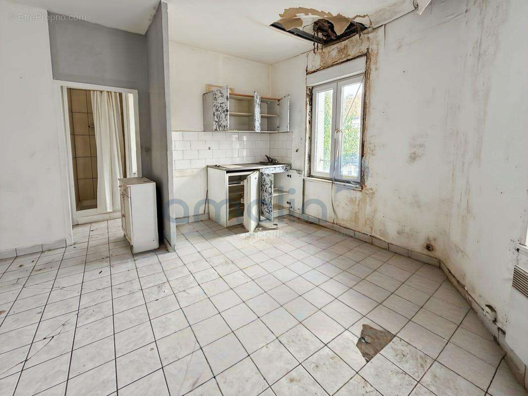 RENTABILITÉ EXCEPTIONNELLE - 5 Lots dans un Immeuble de Rapport - Cambrai - photo 2
