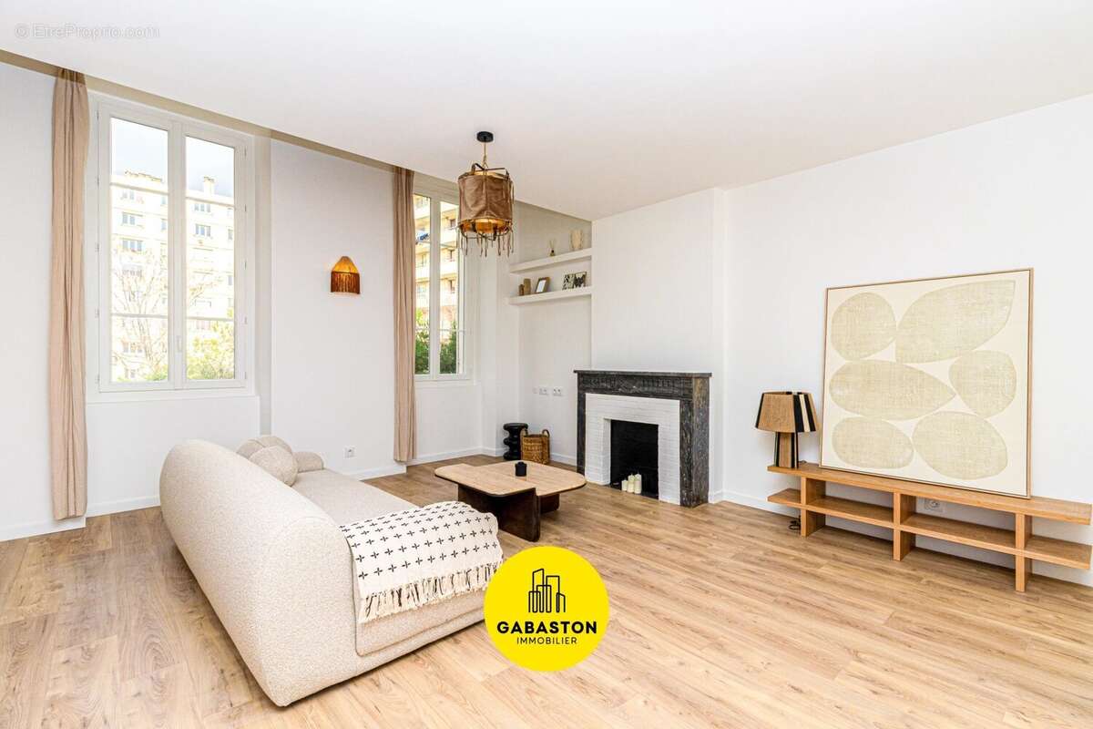 Appartement à MARSEILLE-4E