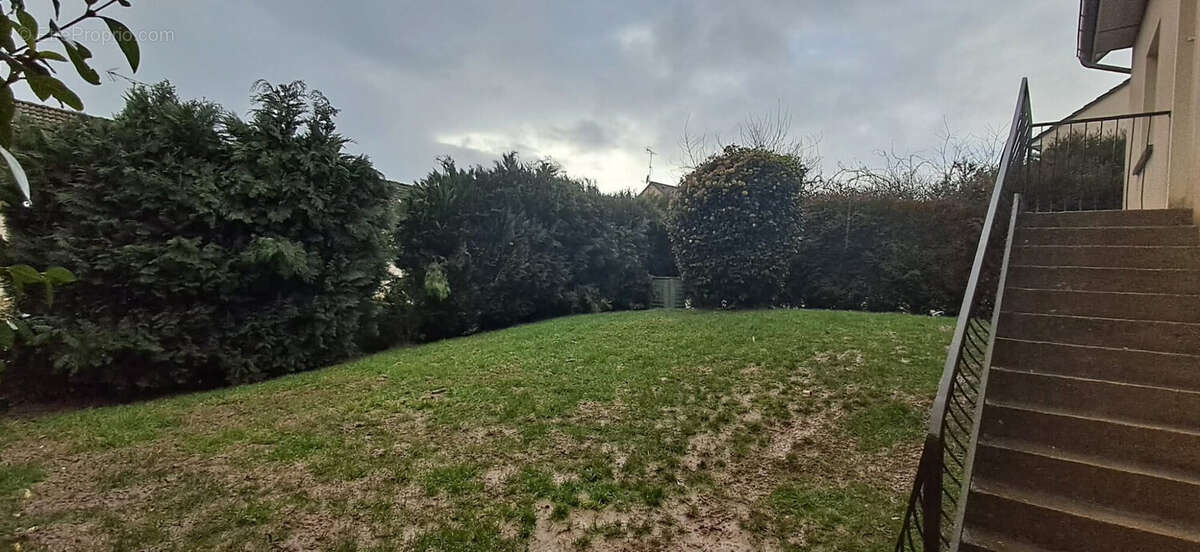 Maison à VIVIER-AU-COURT