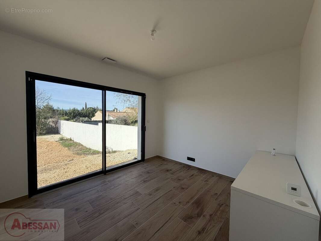 Maison à SAINT-HILAIRE-DE-BRETHMAS