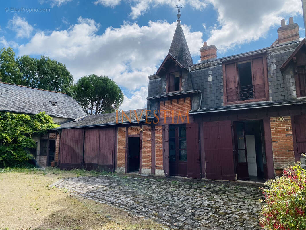 Maison à COUR-CHEVERNY