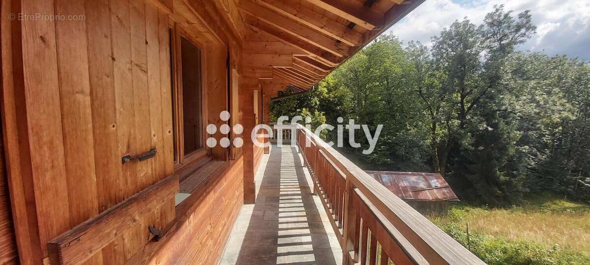 Maison 168 m² à Les Villards-Sur-Thones  - photo 3