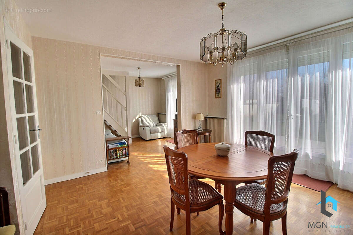 Maison à NOGENT-LE-ROI