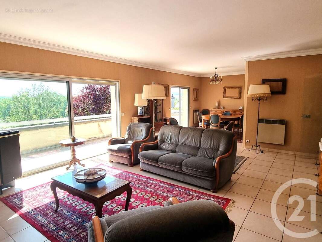 Maison à POUILLY-SUR-LOIRE