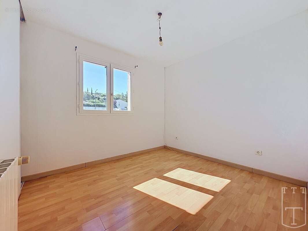Proche centre RUOMS - Villa 3 chambres - 2 terrasses - photo 17