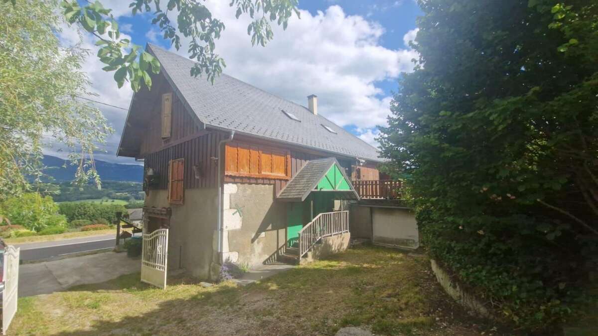 Maison à ALBENS