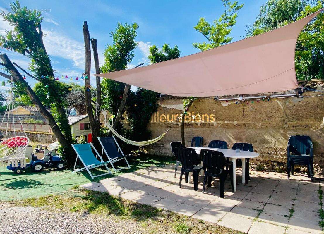 Appartement à VILLENEUVE