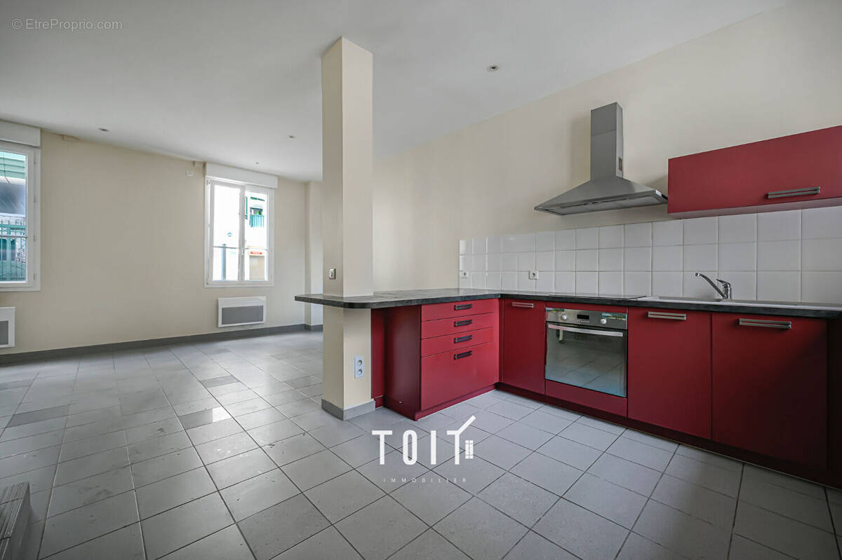 Appartement à PARIS-14E