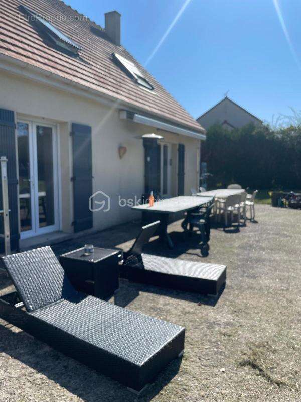 Maison à ANGERVILLIERS