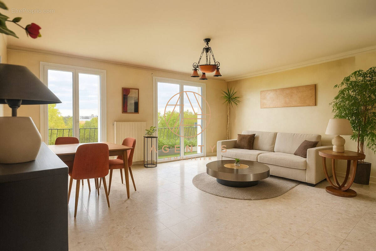 Appartement à SAINT-MAUR-DES-FOSSES